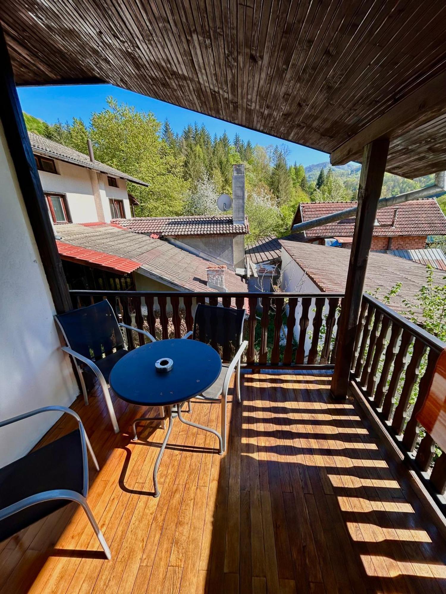 Luylyana Guesthouse Ribarica Exterior foto